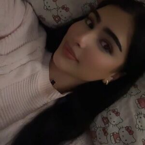 Meet your Posher, Laya